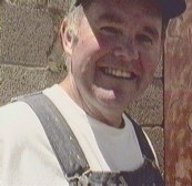 Bruce, KI7OM, at the building - small version